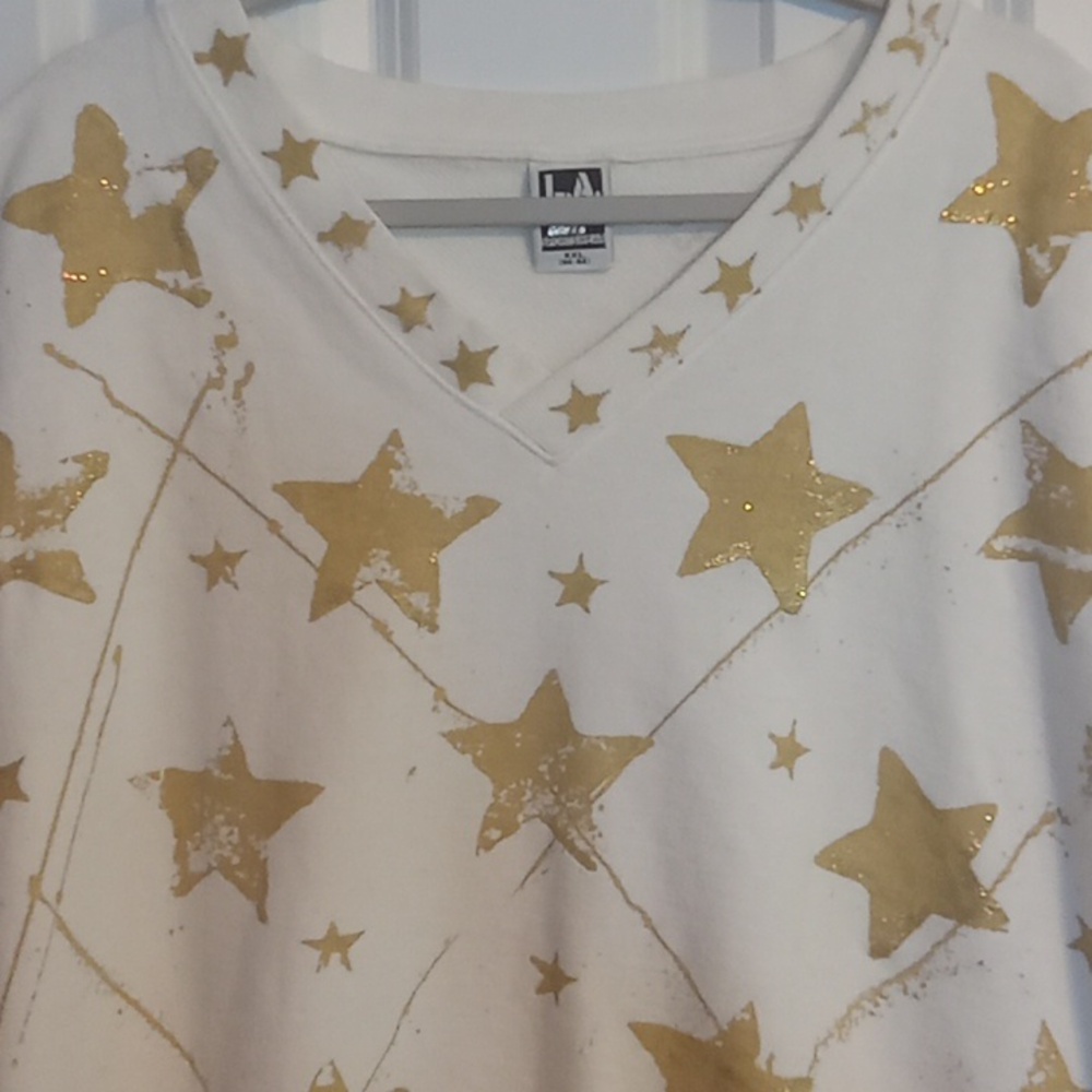 Men's White And Gold Star Patterned Sweater Vest - Picture 3 of 7